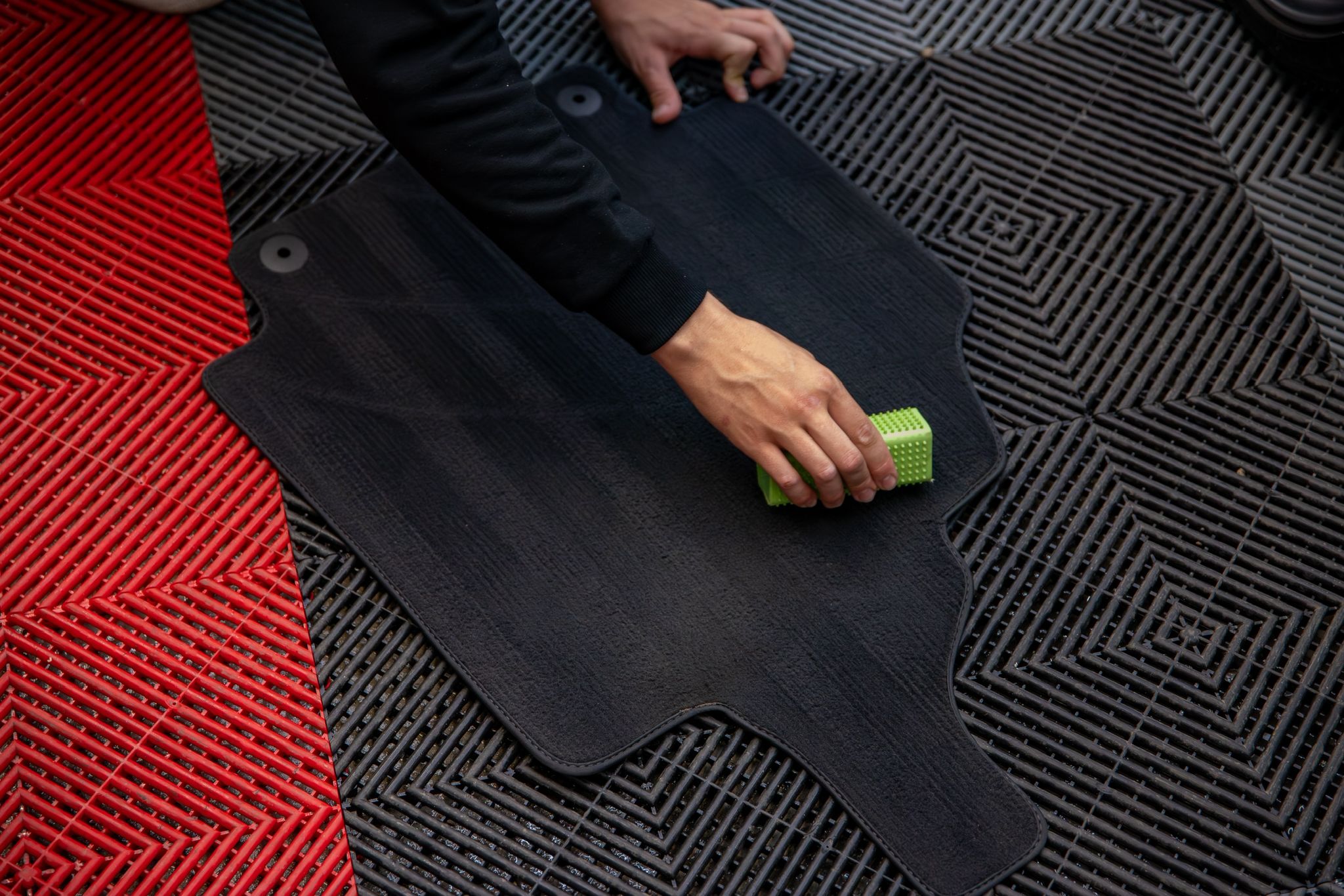 Kiiltävä auton takaosa